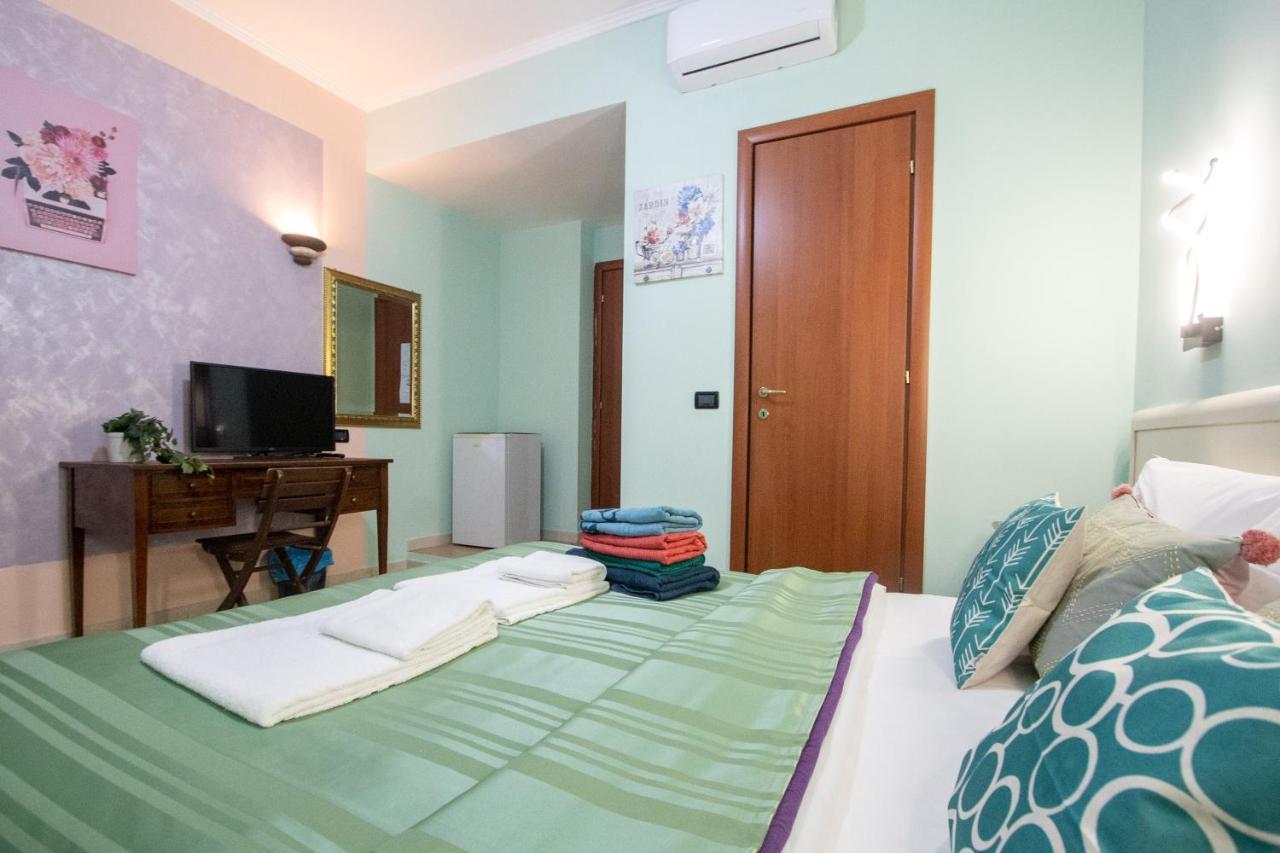 B&B Colorful Suite Yard Рим Экстерьер фото